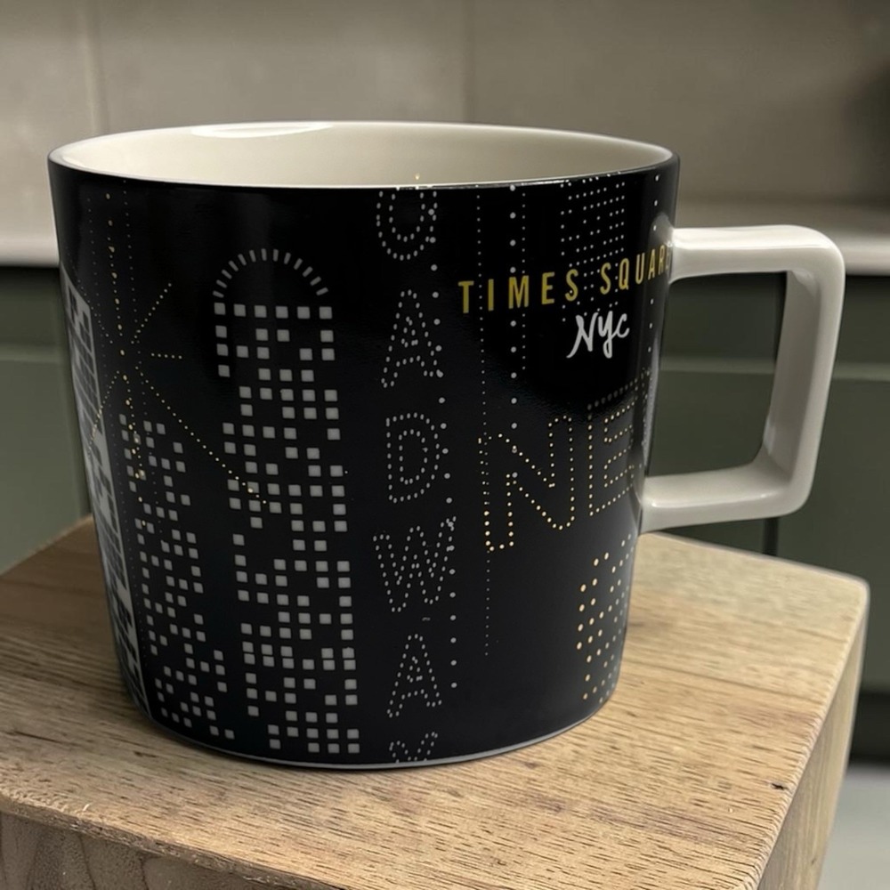 Starbucks Times Square NYC Broadway New York City Mug 2014 14 fl oz Black White